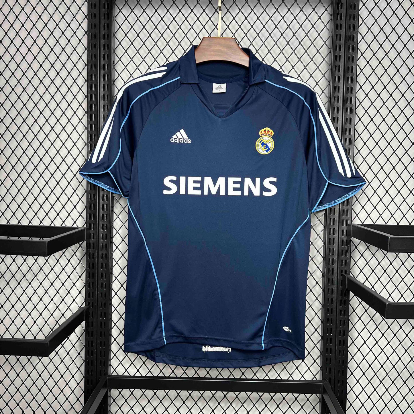 Real Madrid 2005/06 Away