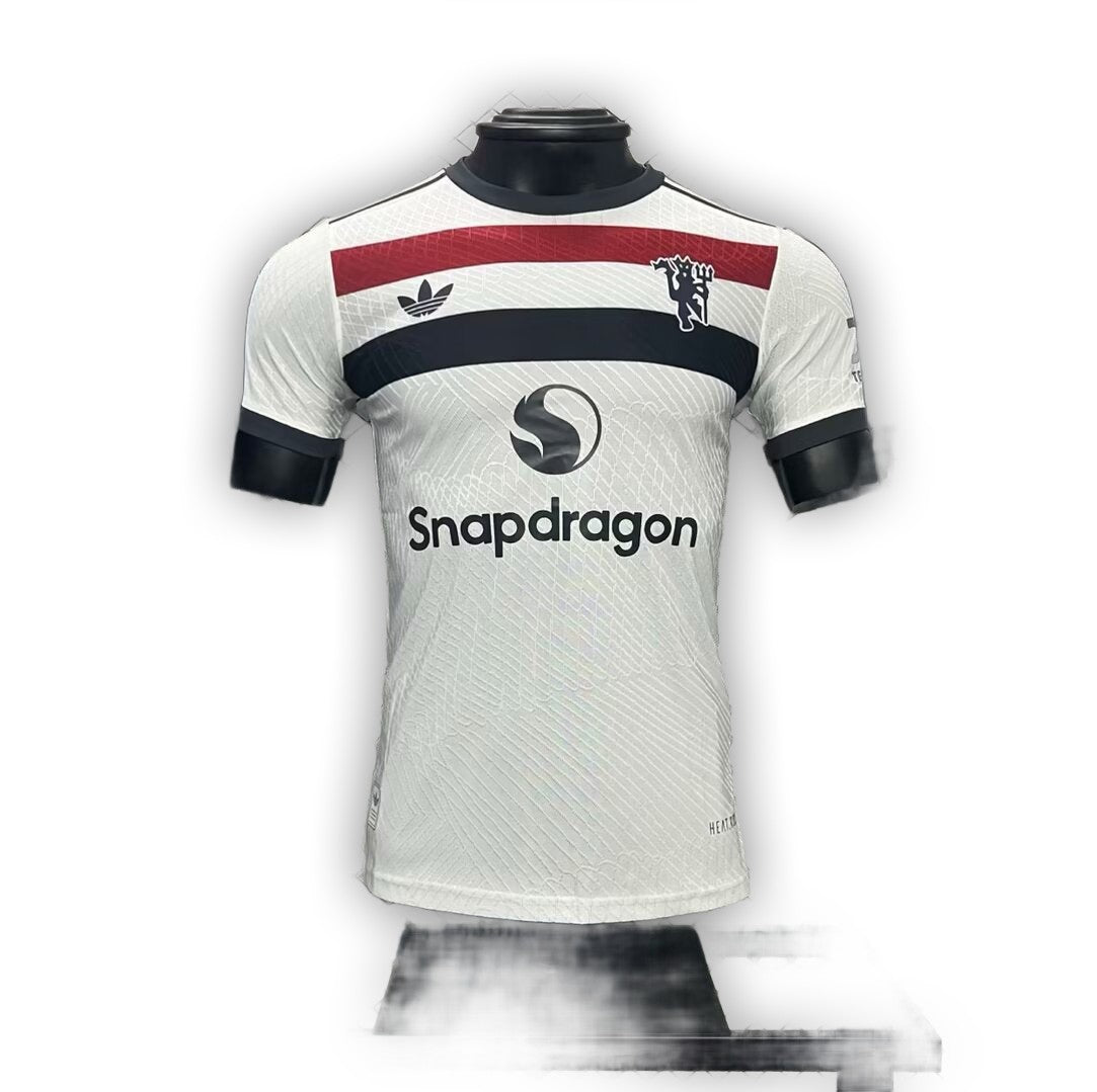 Versión del jugador del Manchester United 2024/25 Tercera equipación de visitante