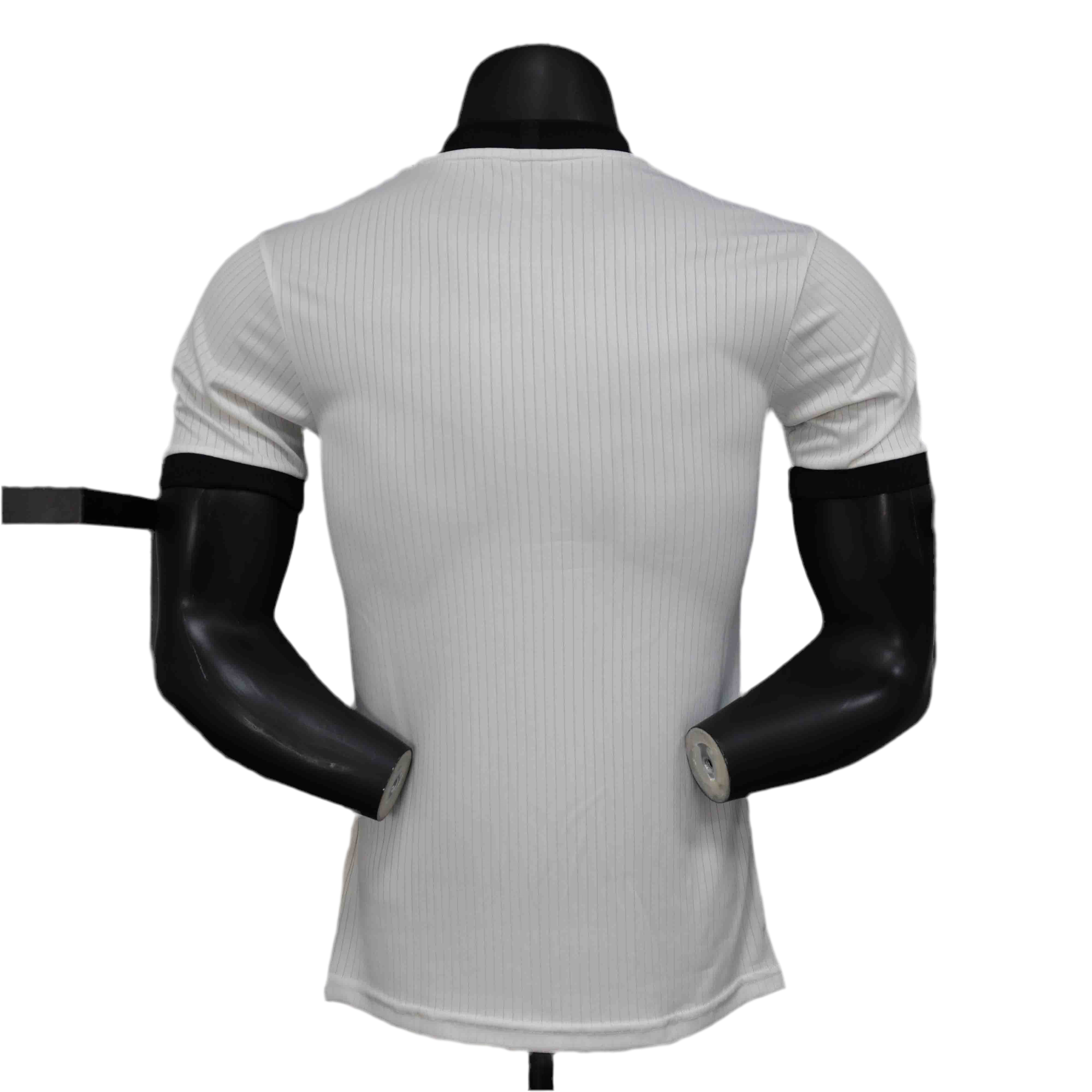 Versión del tercer jugador del Bayern Munich 2024/25