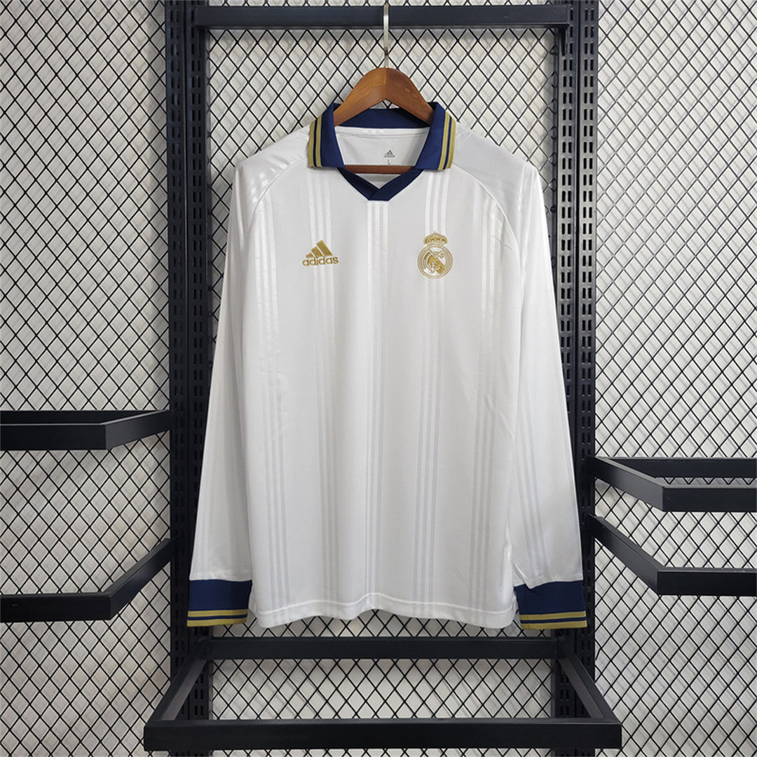 Camiseta de manga larga local del Real Madrid 2015/16