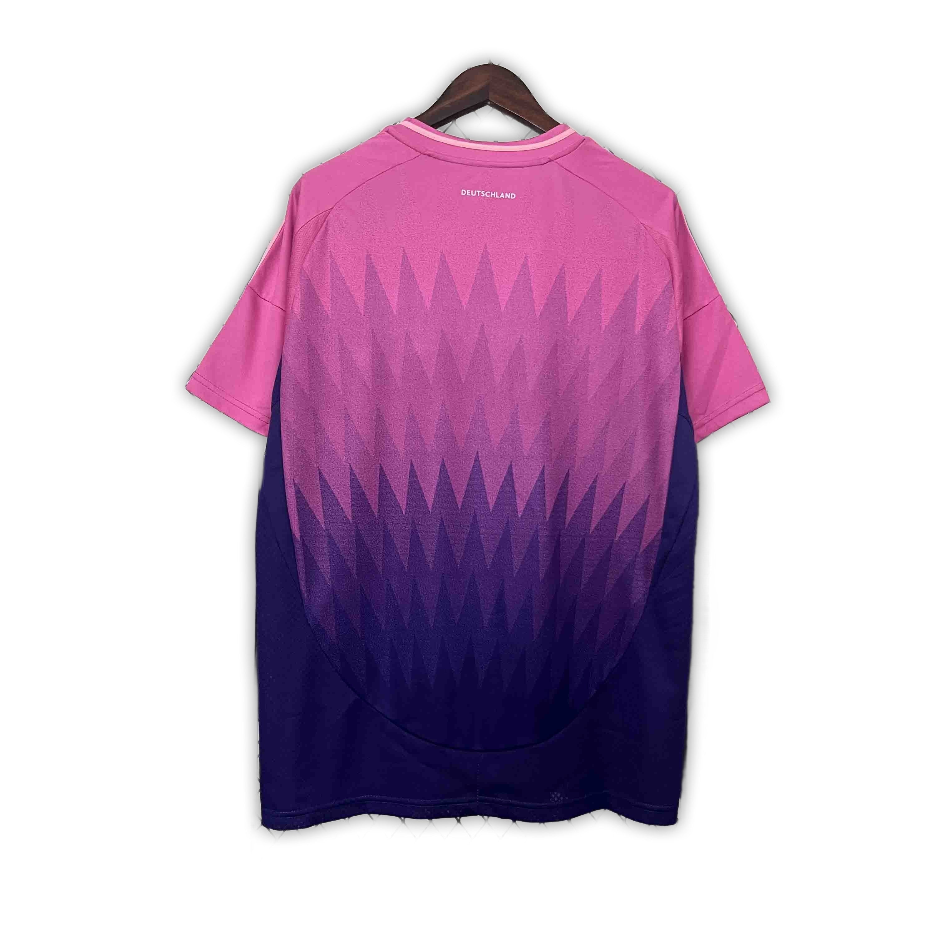 Versión del tercer jugador del Bayern Munich 2024/25