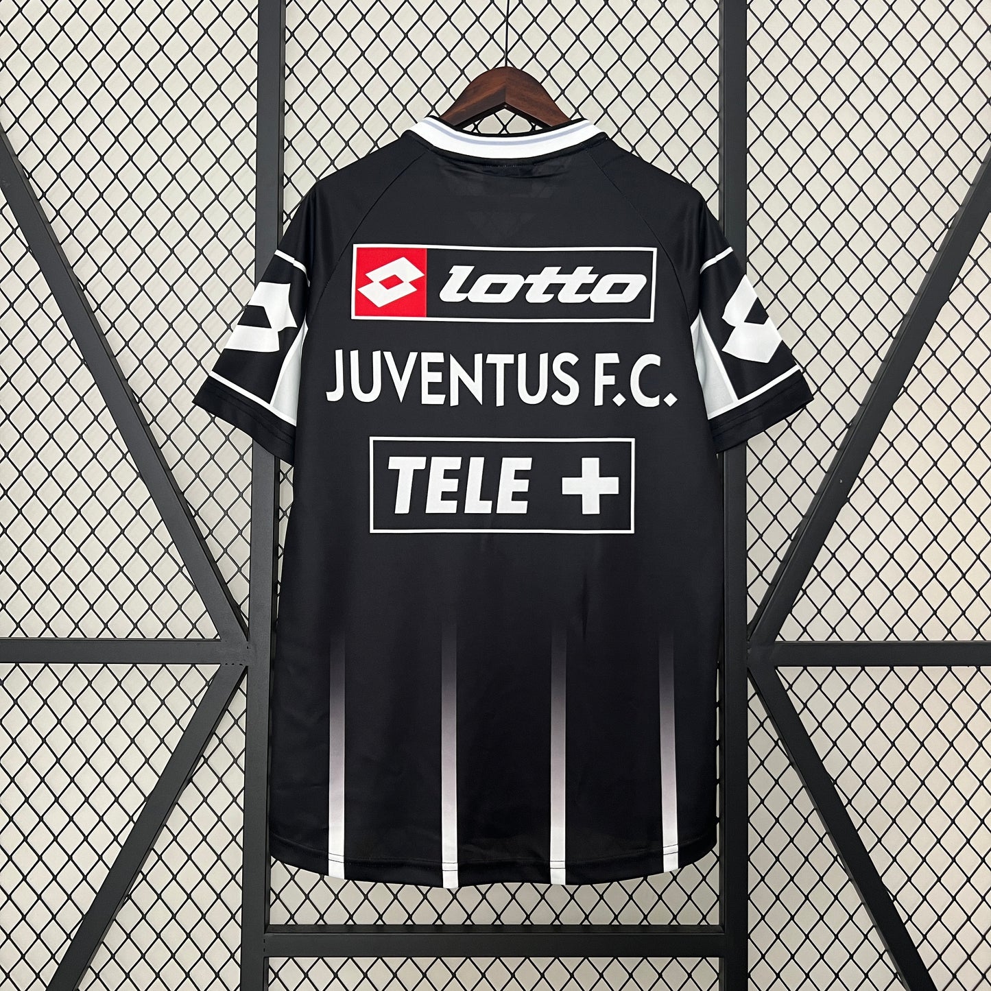 Juventus 2000/01 Training Kit