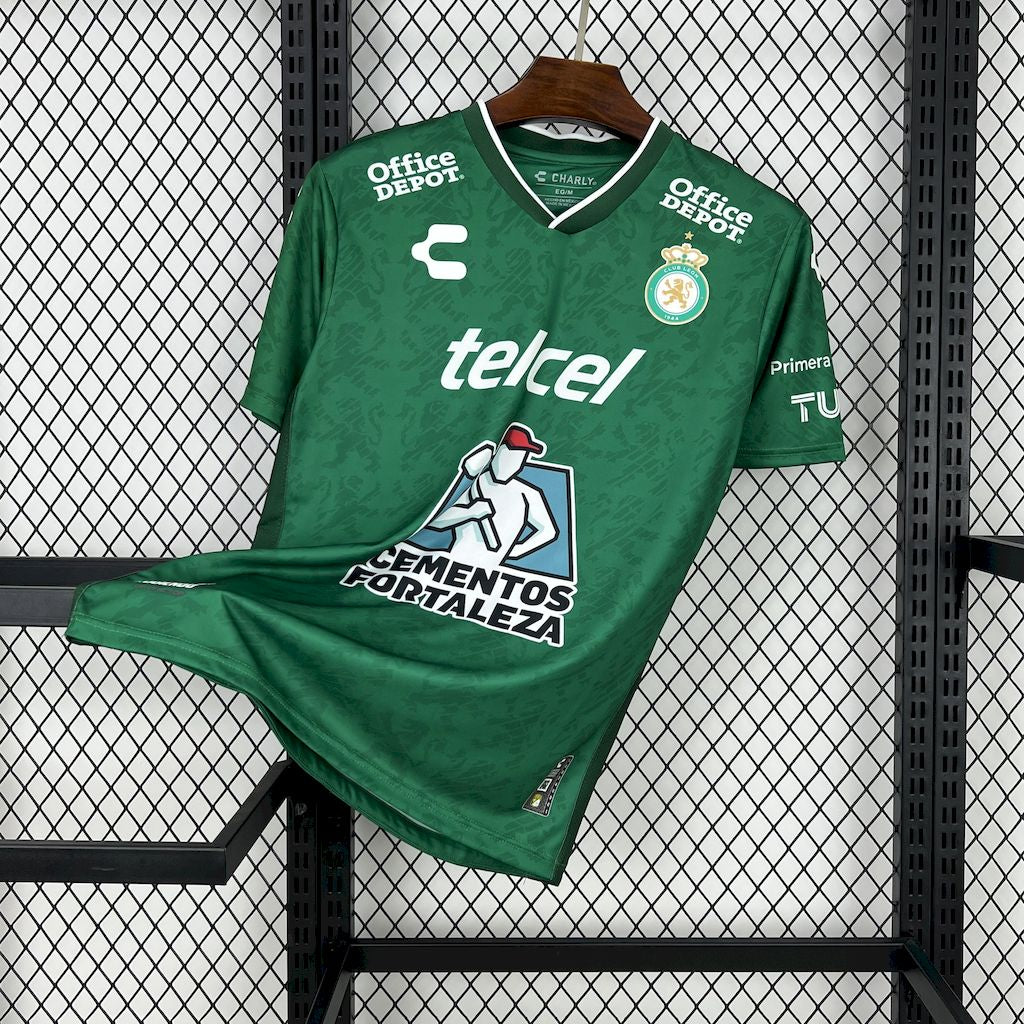 Leon 2025/26 Home