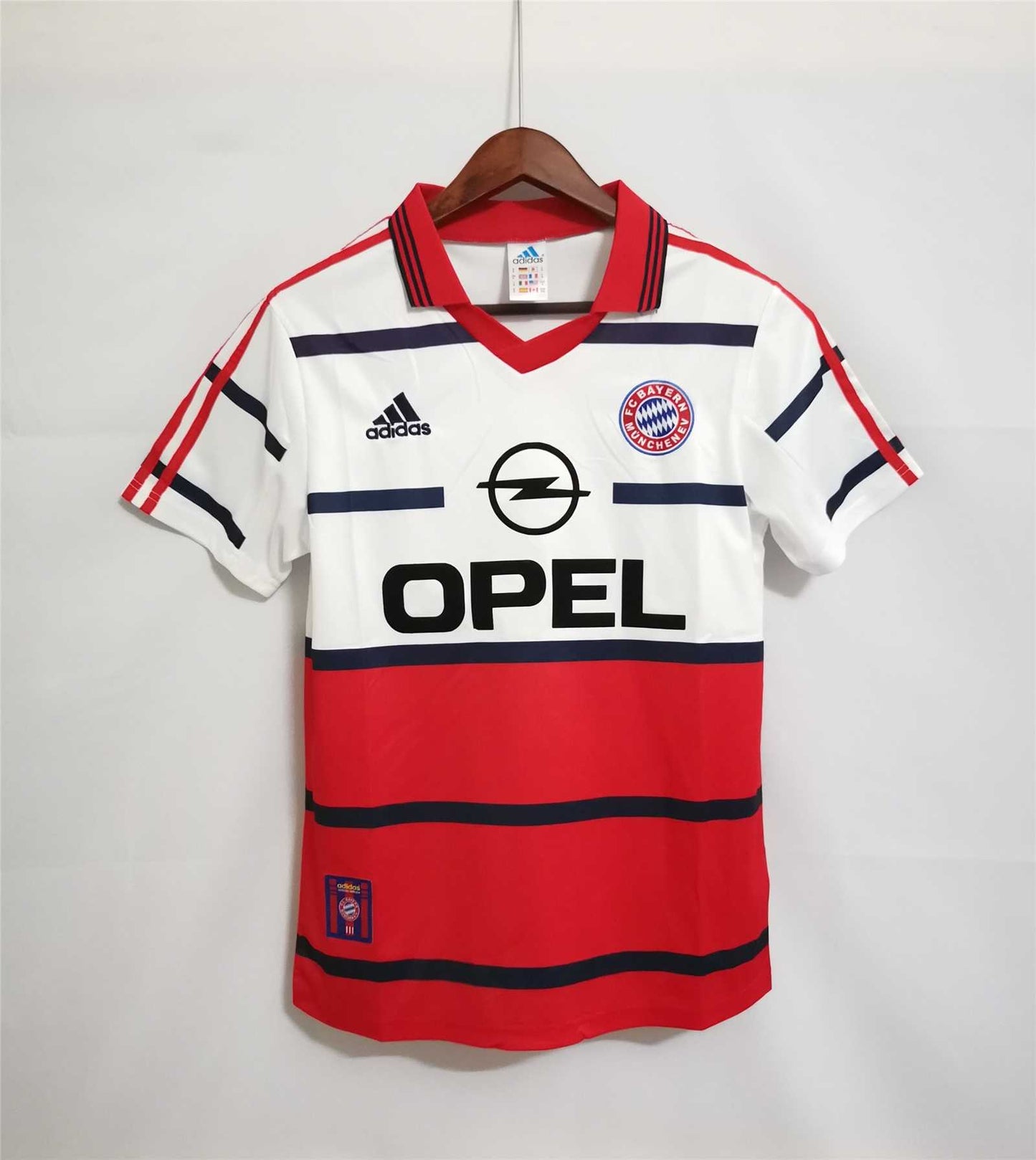 Bayern 1998/01 Away