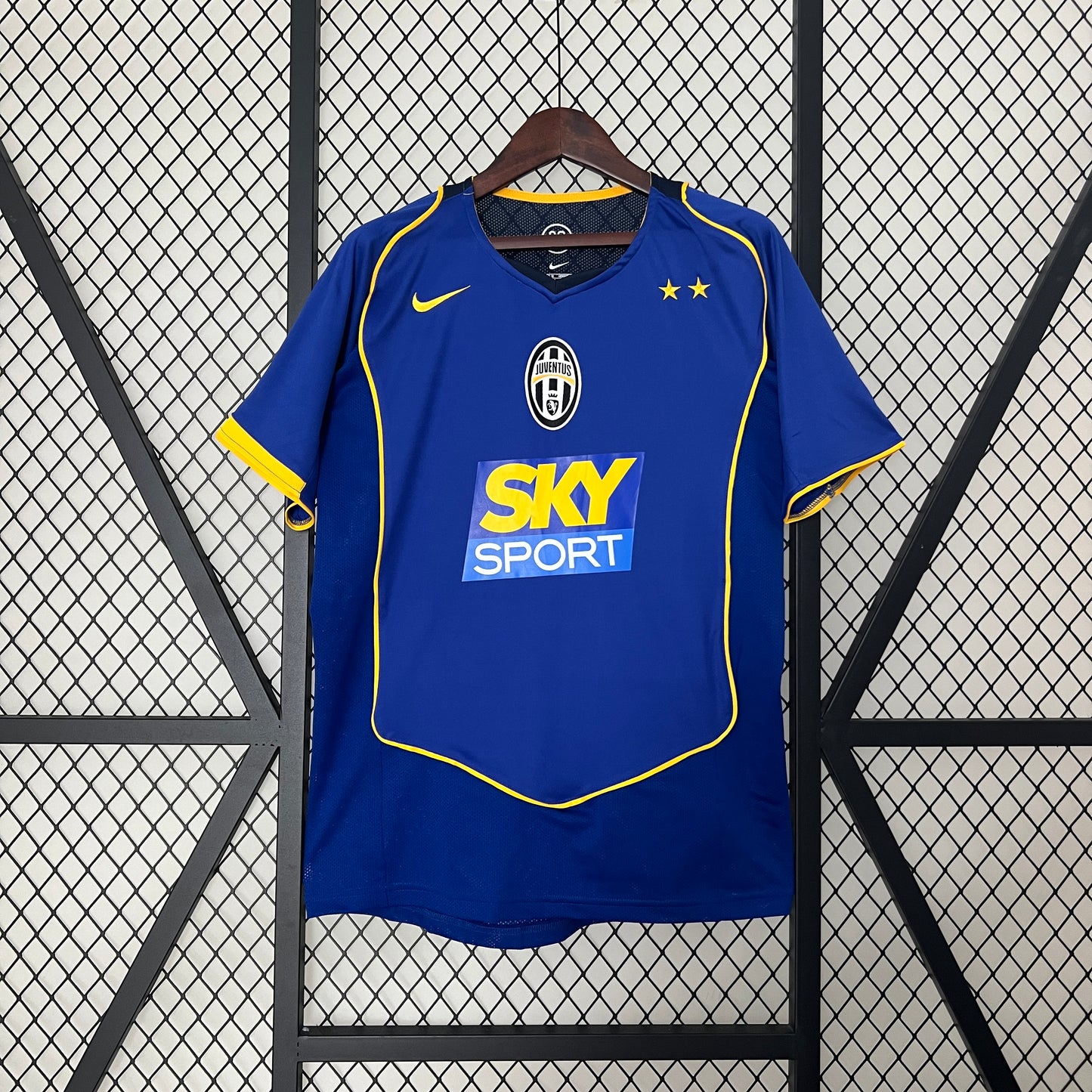 Juventus 2004/05 Away