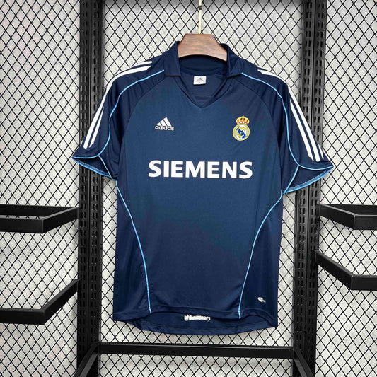 Real Madrid 2005/06 Away