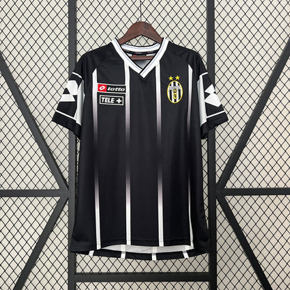 Juventus 2000/01 Training Kit