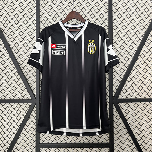 Juventus 2000/01 Training Kit