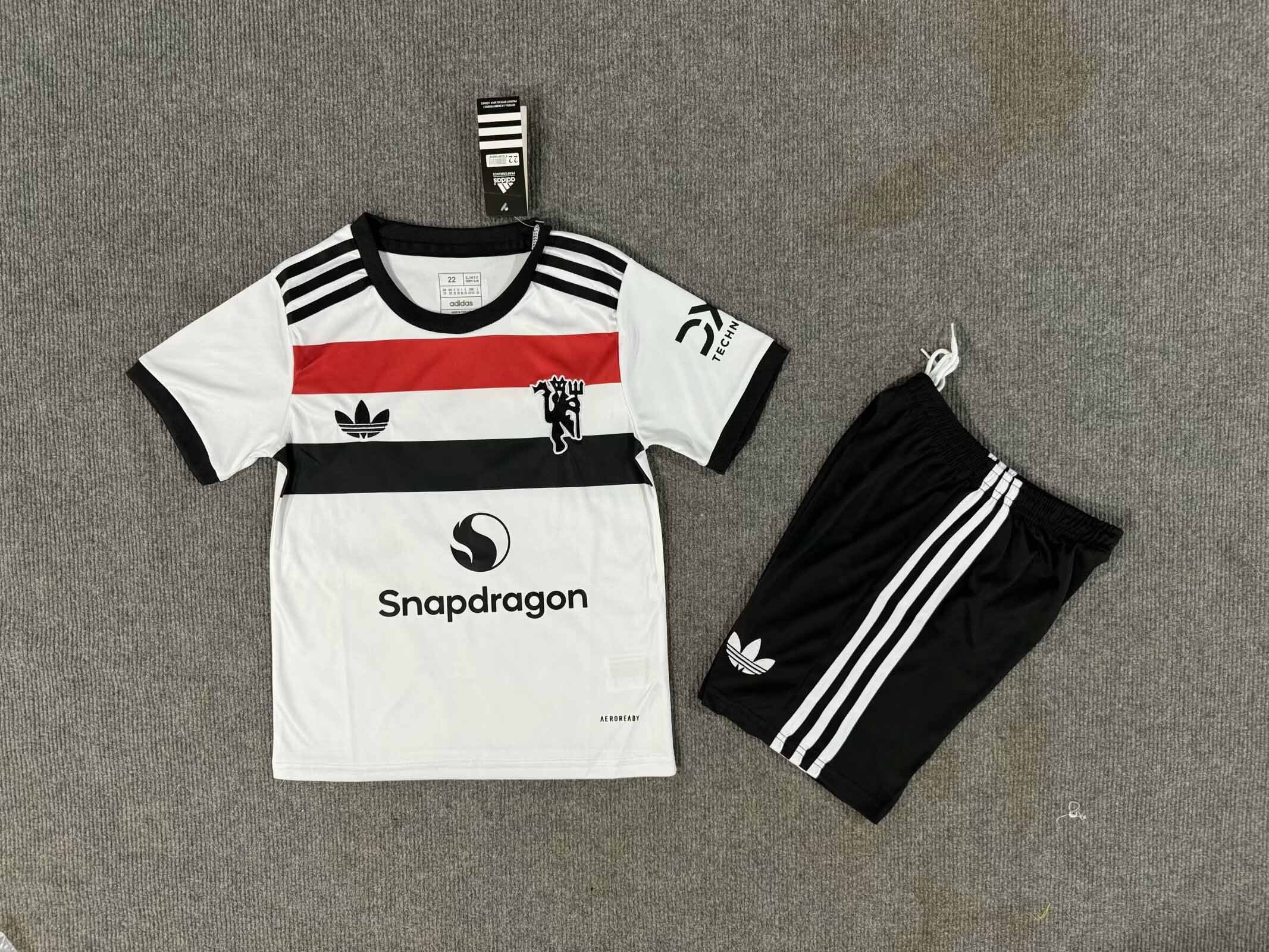 Manchester United 2024/25 Third Away Kids