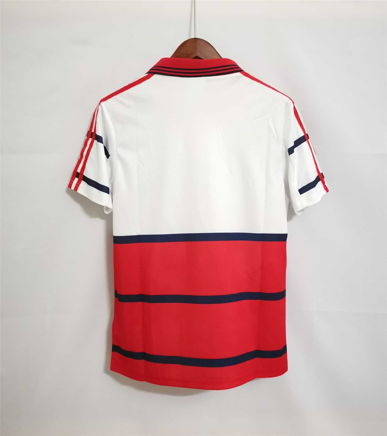 Bayern 1998/01 Away