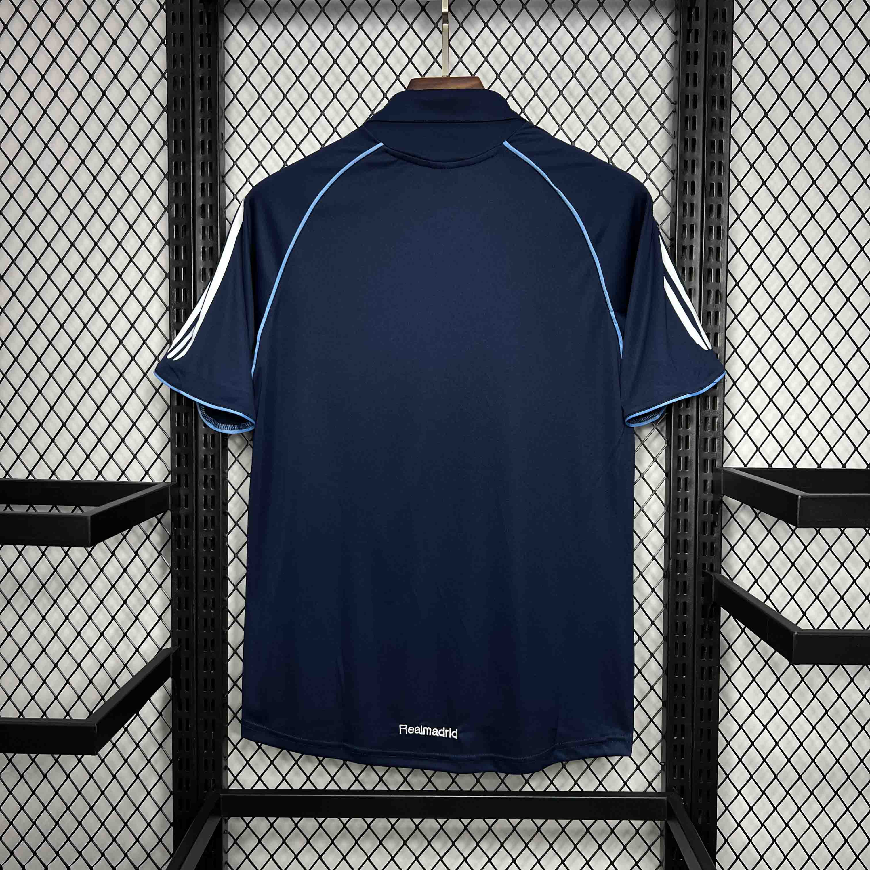 Real Madrid 2005/06 Away