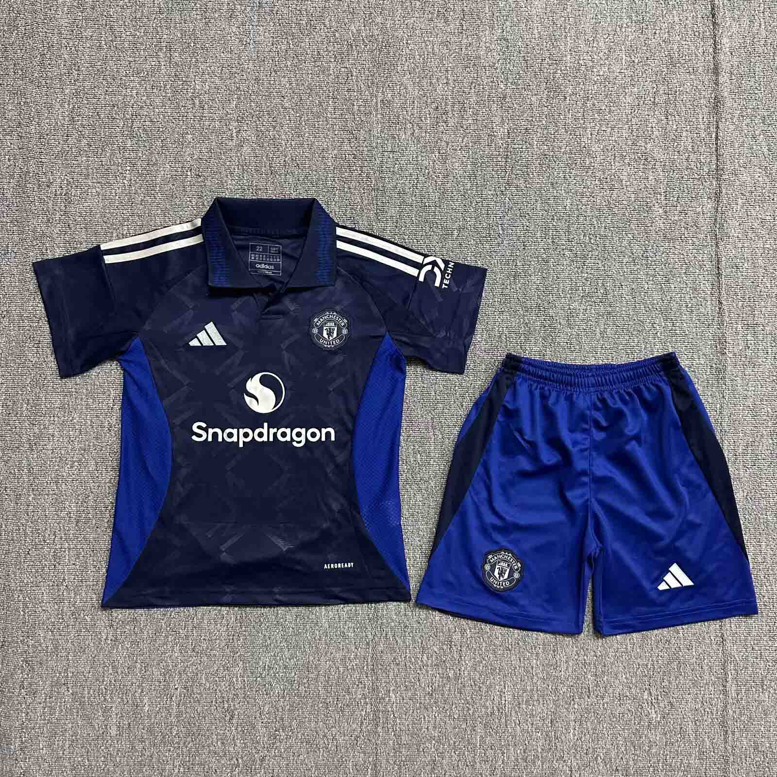 Manchester United 2024/25 Away Kids