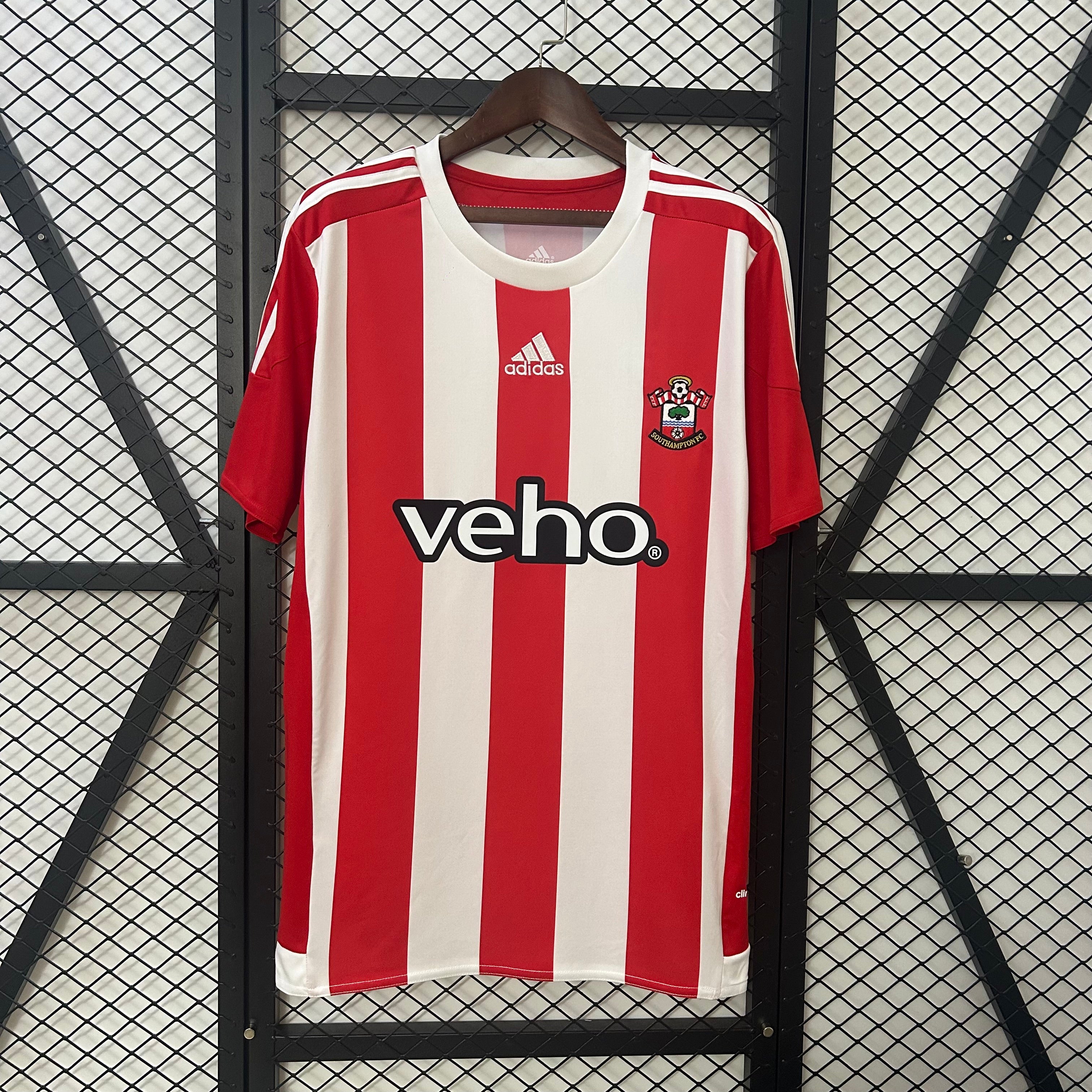 Southampton 2015/16 Home