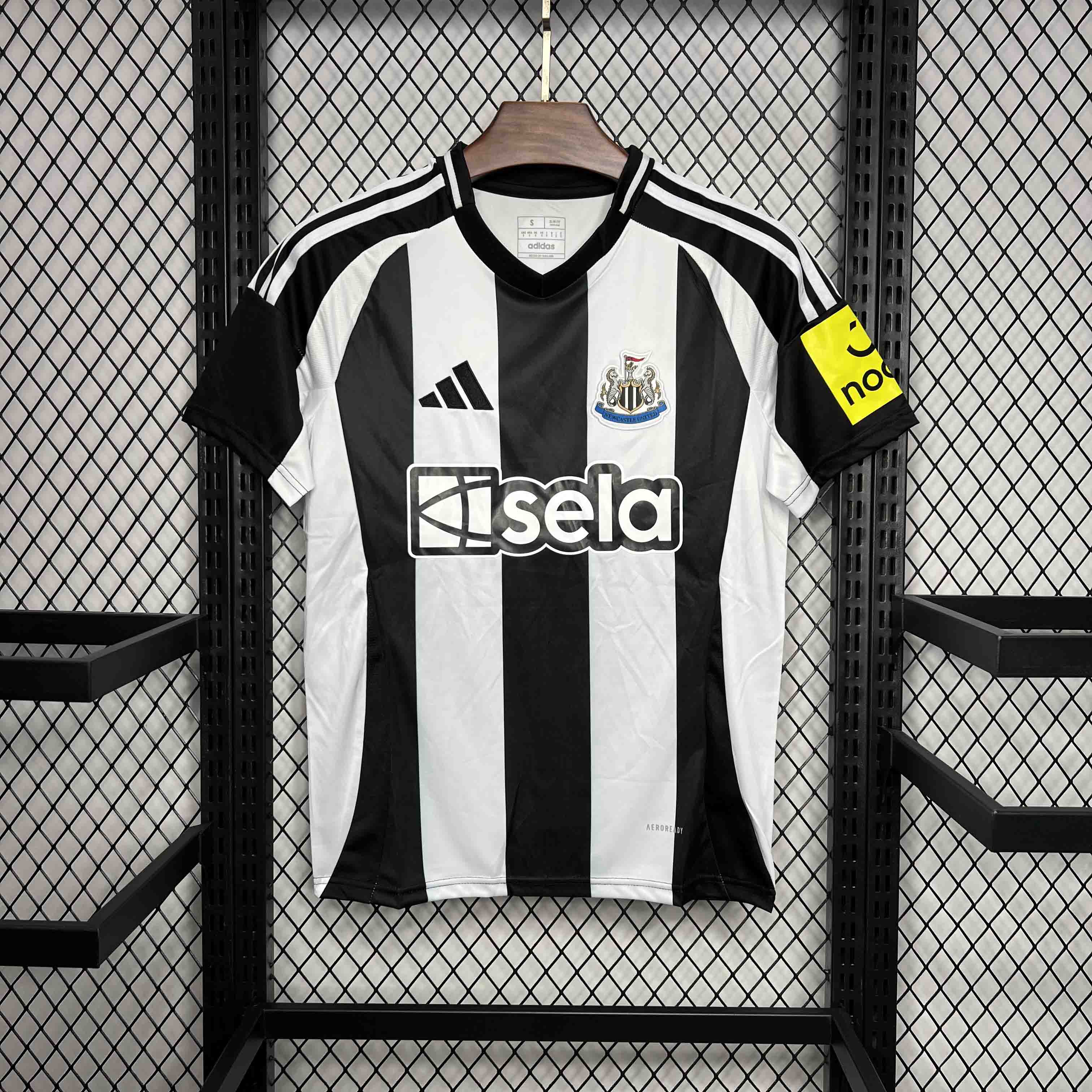 Newcastle United 2024/25 Home