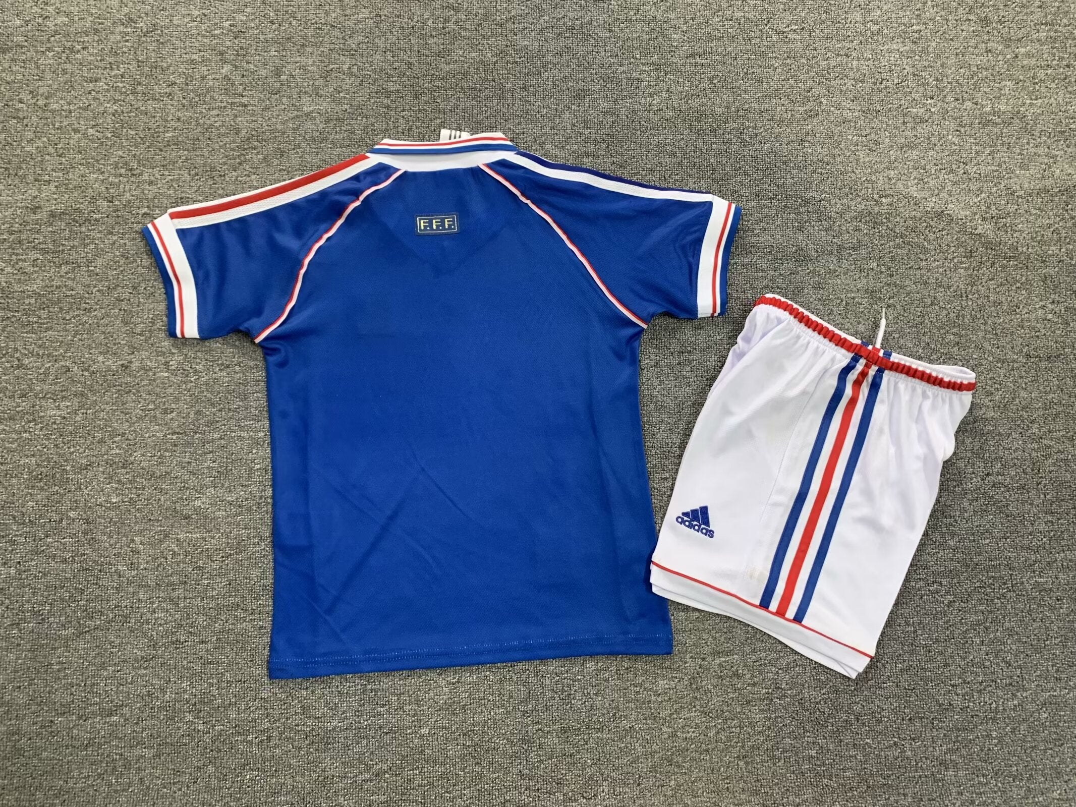 Chelsea 2011/12 Local