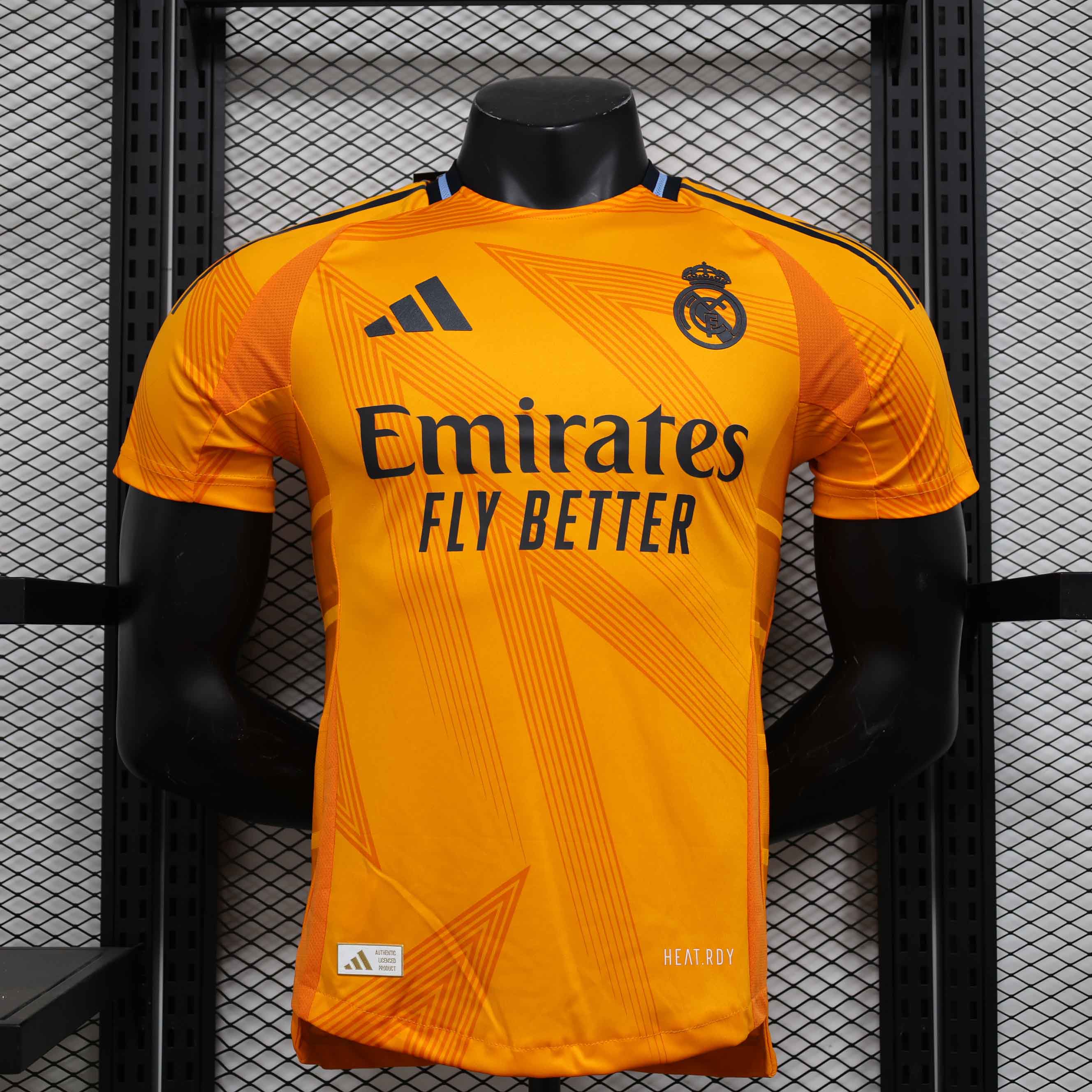 Versión de jugador visitante del Real Madrid 2024/25