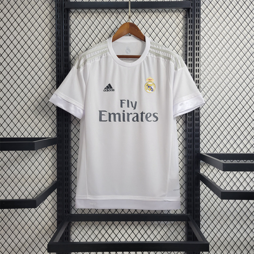 Real Madrid 2015/16 Home