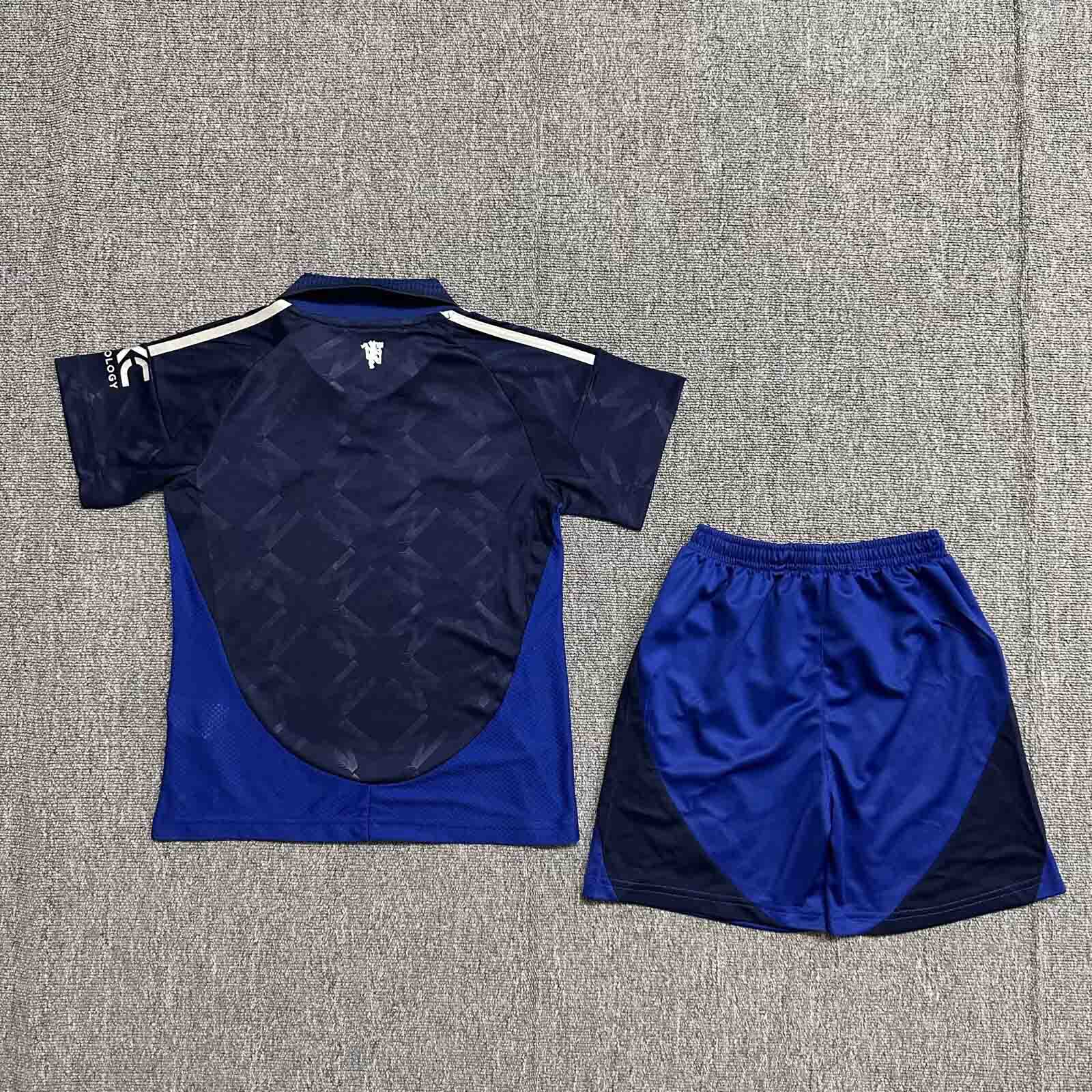 Manchester United 2024/25 Away Kids