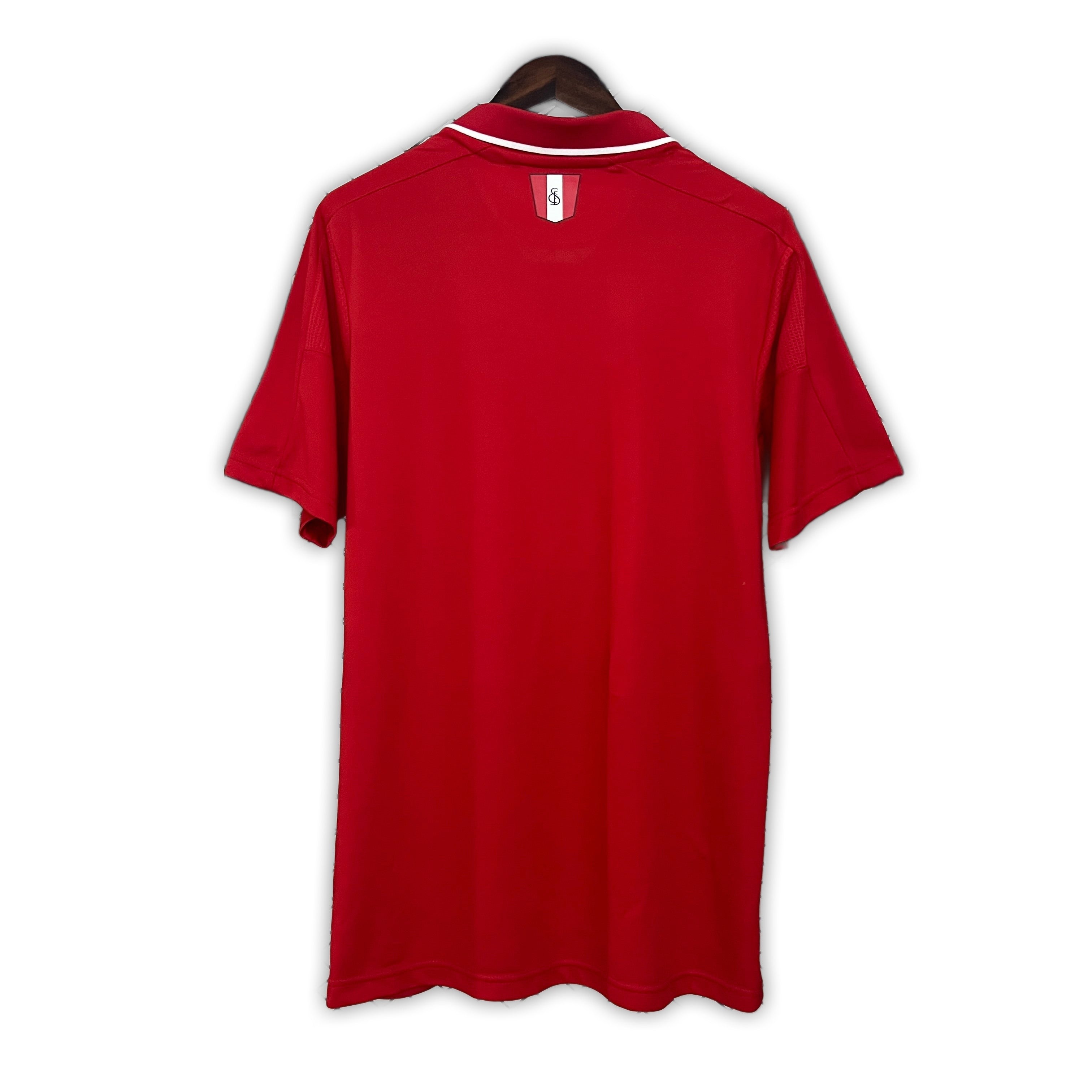 Versión del tercer jugador del Arsenal 2024/25